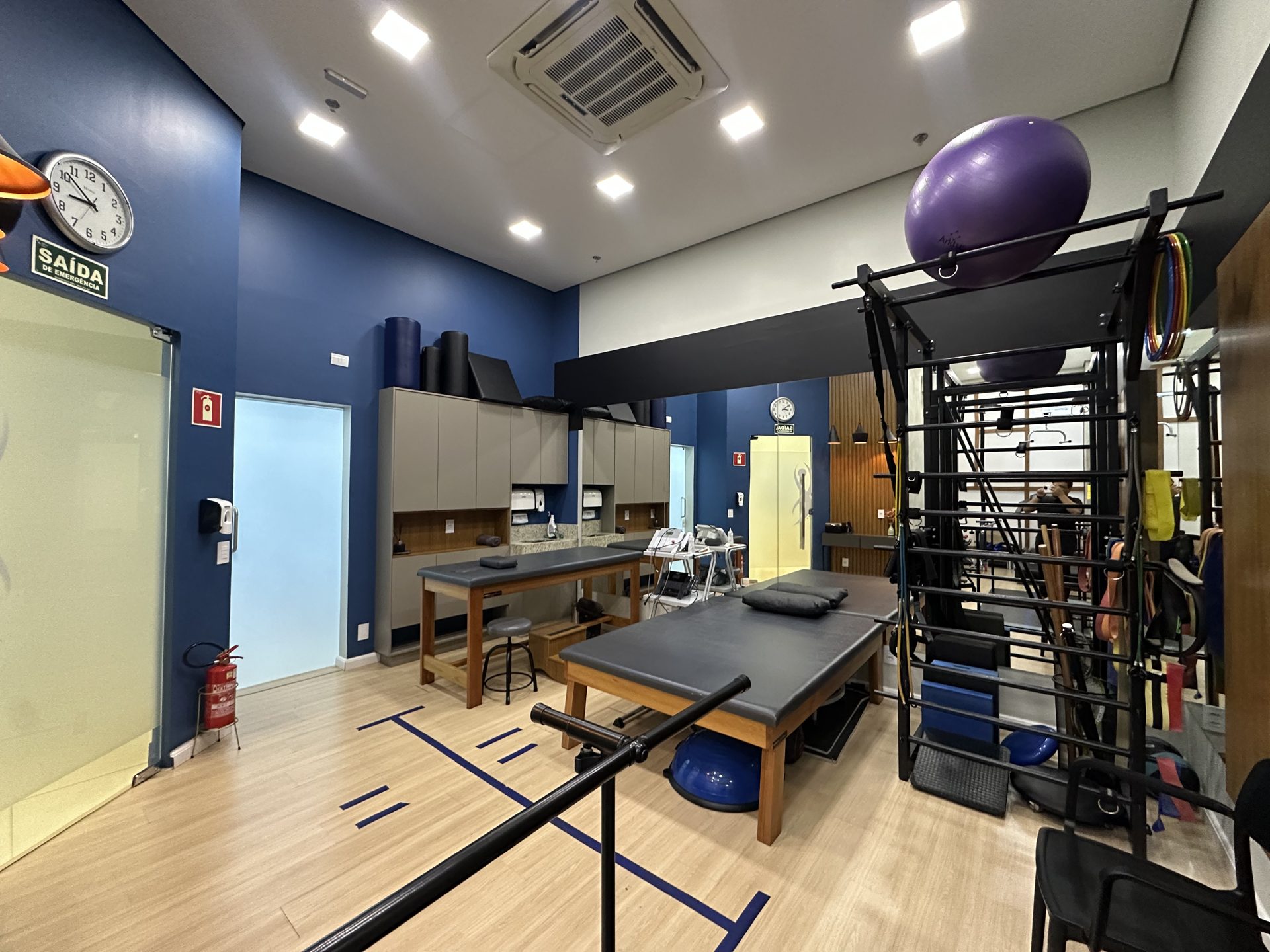 Sala de atendimento da PRO Fisioterapia no Centro Médico Ribeirão Shopping